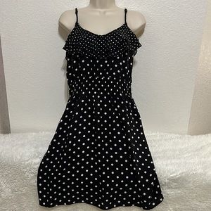 Cute and flirty little Black and white polka dot dress!